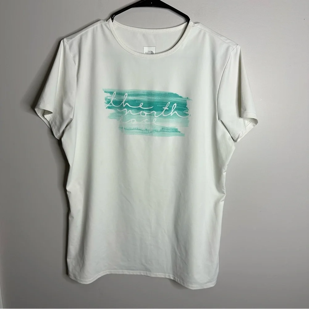 Women’s The North Face Size Large White Short Sleeve Graphic Tshirt - Picture 1 of 5